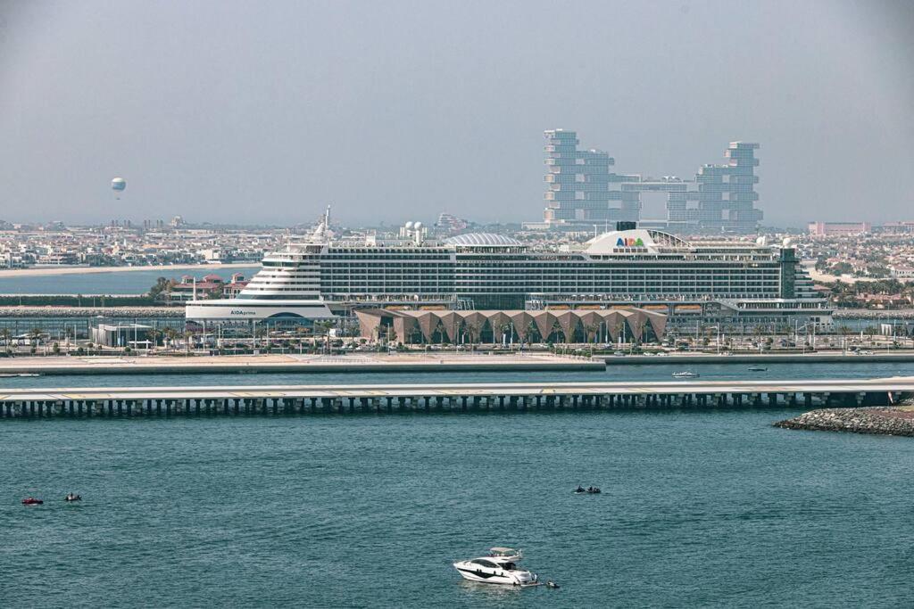 Seaview 3king Bed- Private Beach Dubai