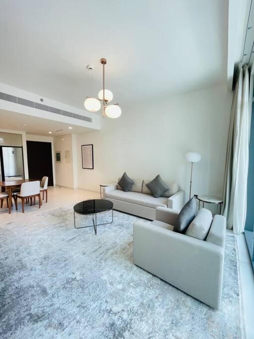 Marina Vista Luxury: 1-br With Breathtaking Views * Dubai