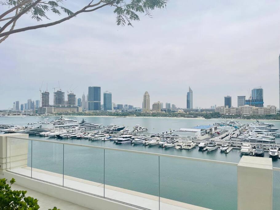 Marina Vista Luxury: 1-br With Breathtaking Views
