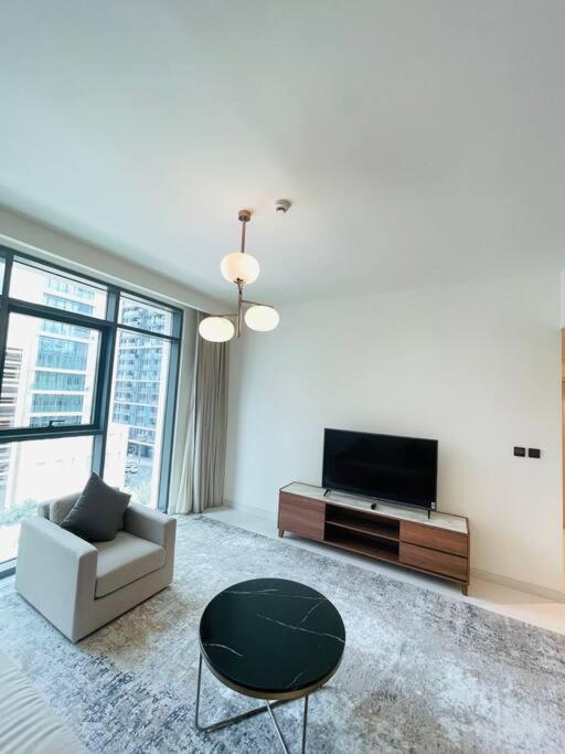 Marina Vista Luxury: 1-br With Breathtaking Views Apartment Dubai