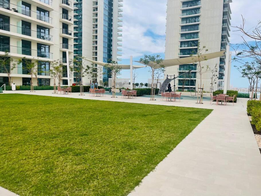 Apartment Marina Vista Luxury: 1-br With Breathtaking Views