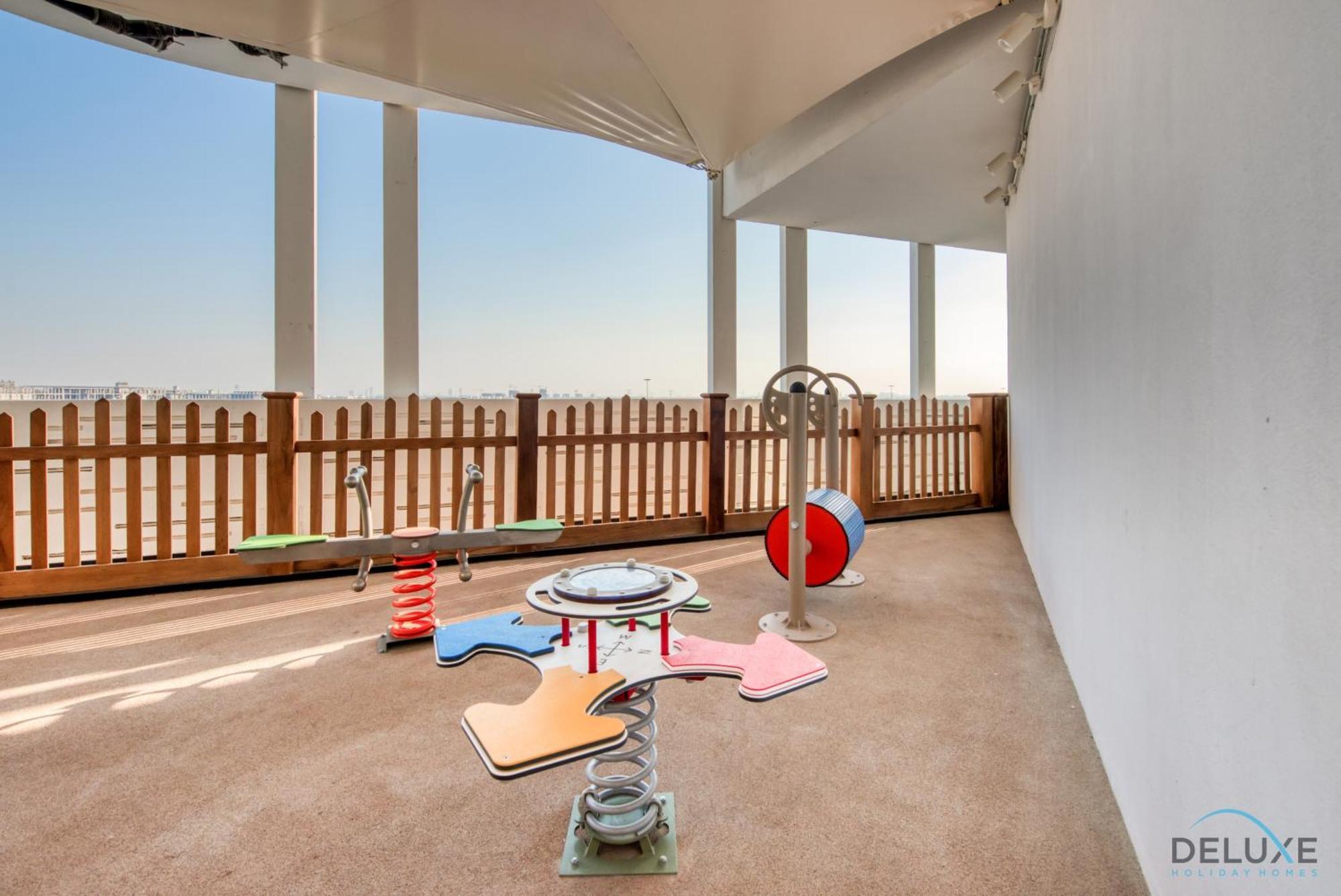 Rate Of The Week Modern With Canal Views By Deluxe Homes Dubai