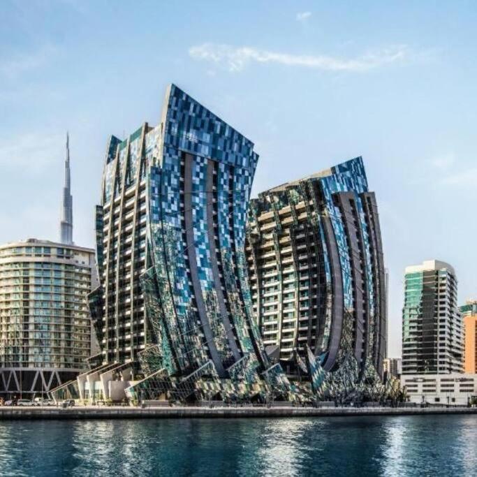 Daire Jone Brand-new Aptm Near Mall & Burj Khalifa Dubai