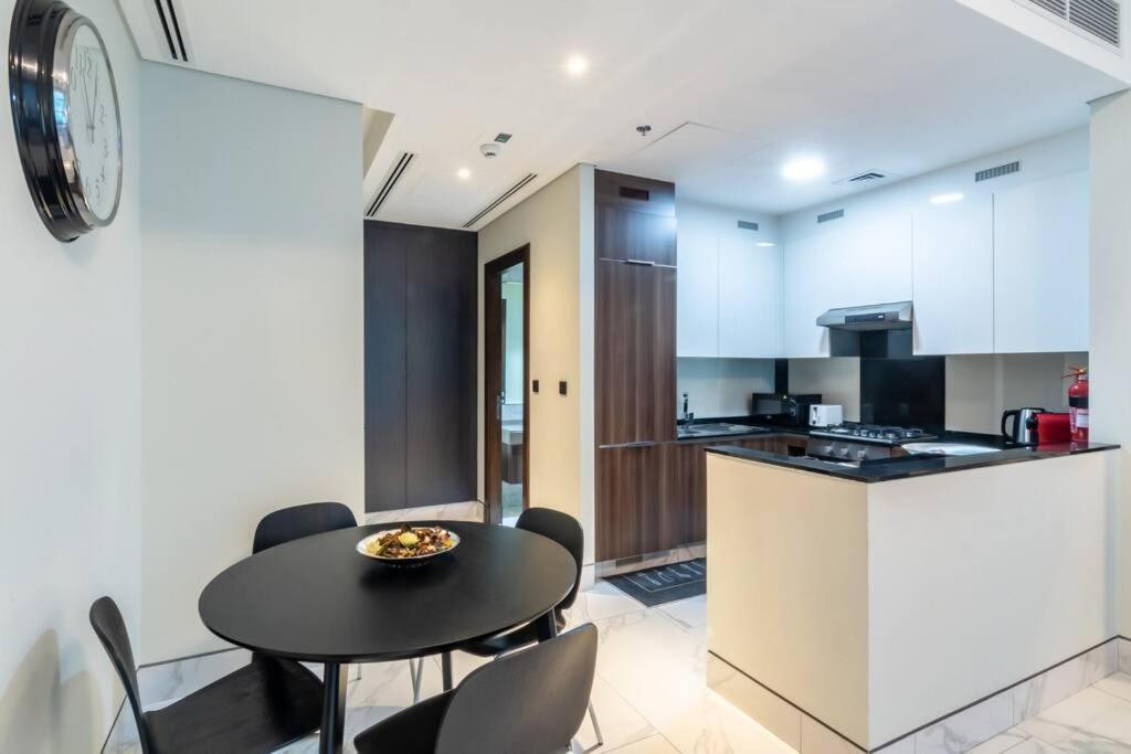 Daire Jone Brand-new Aptm Near Mall & Burj Khalifa Dubai