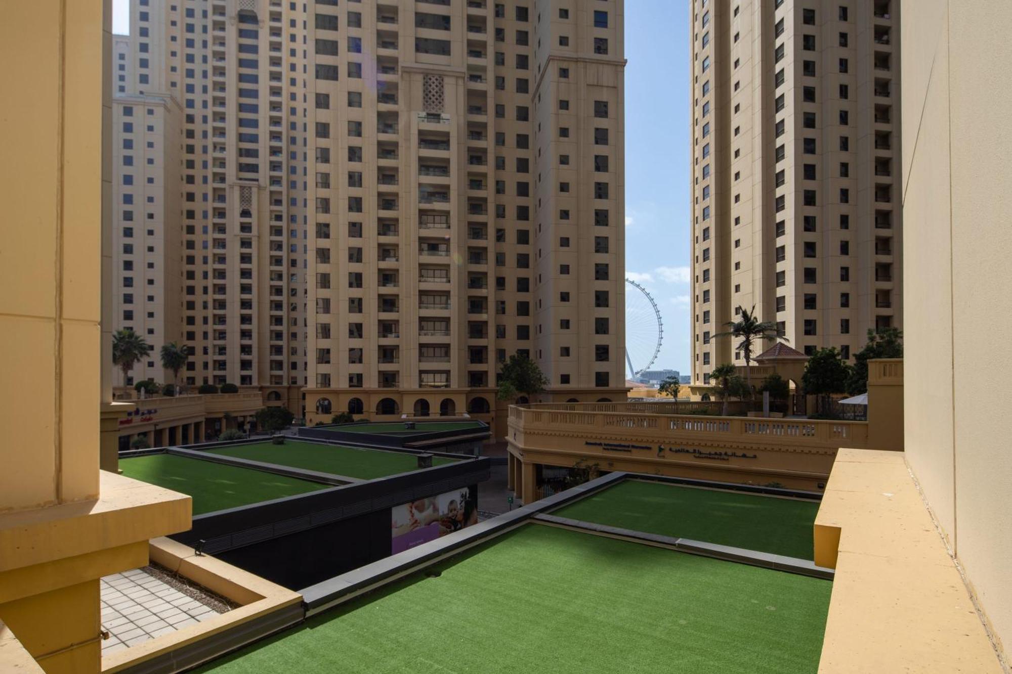 Frank Porter - Rimal 1 Apartment Dubai