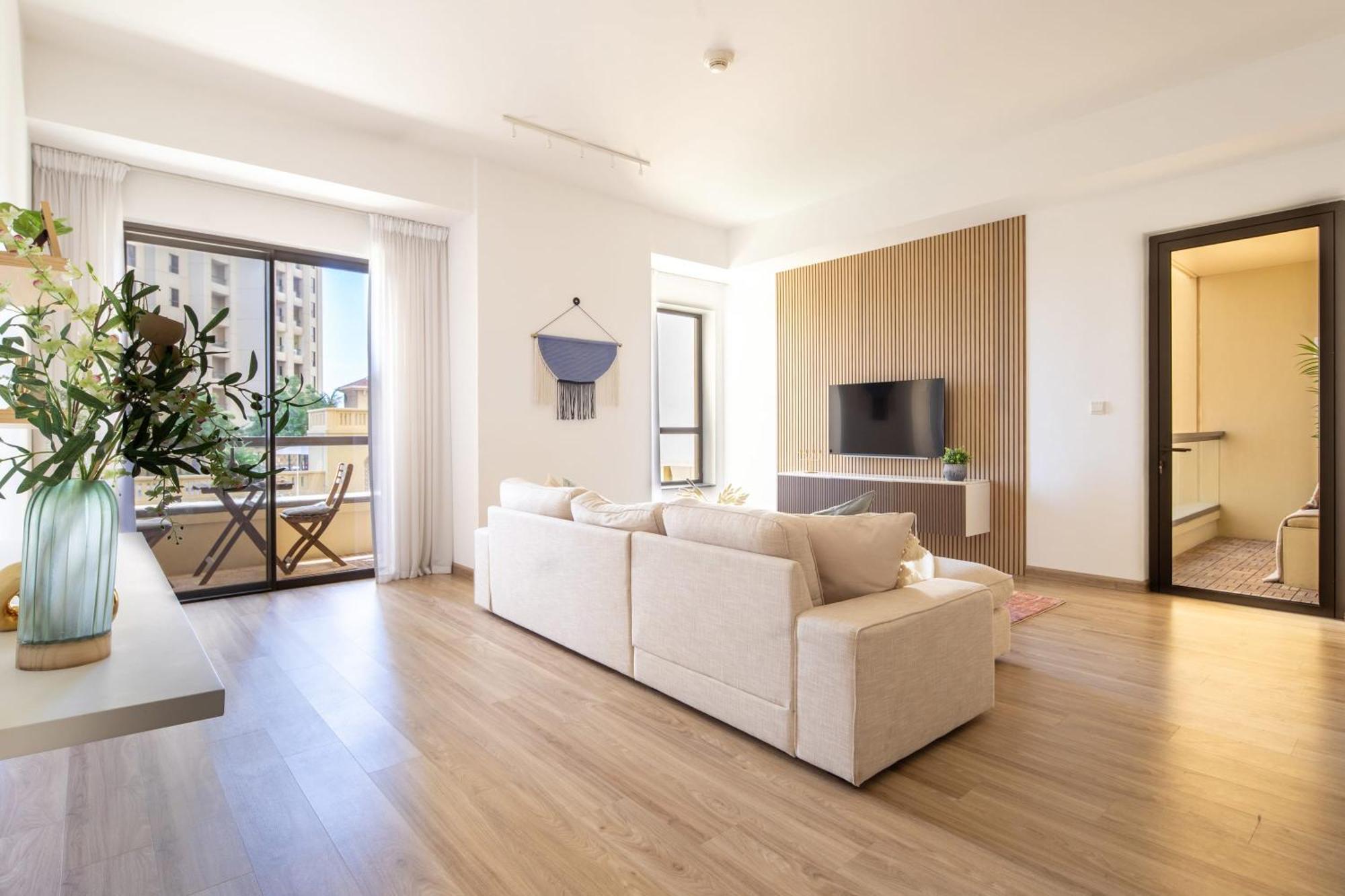 Frank Porter - Rimal 1 Apartment Dubai