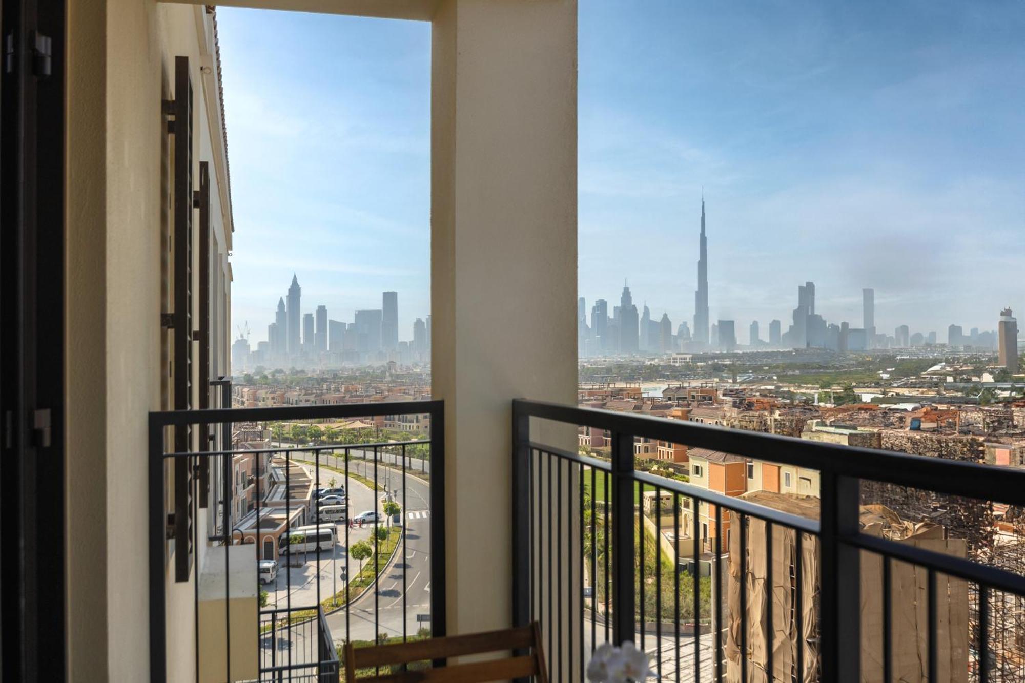 Splendid Brand New Near The Apartment Dubai