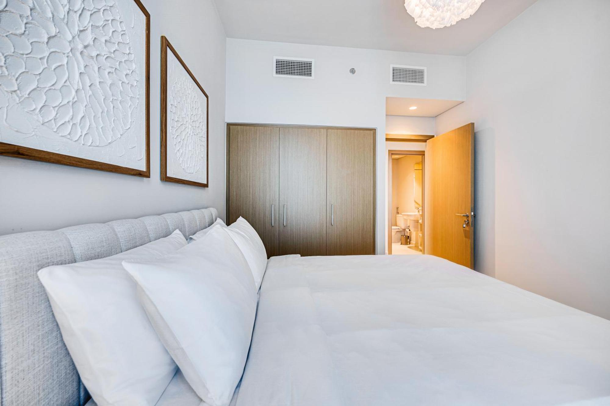 Comfy Family In Creek Harbour Apartment Dubai