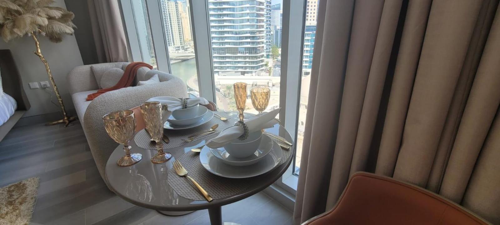 Luxury In Marina- Ela *