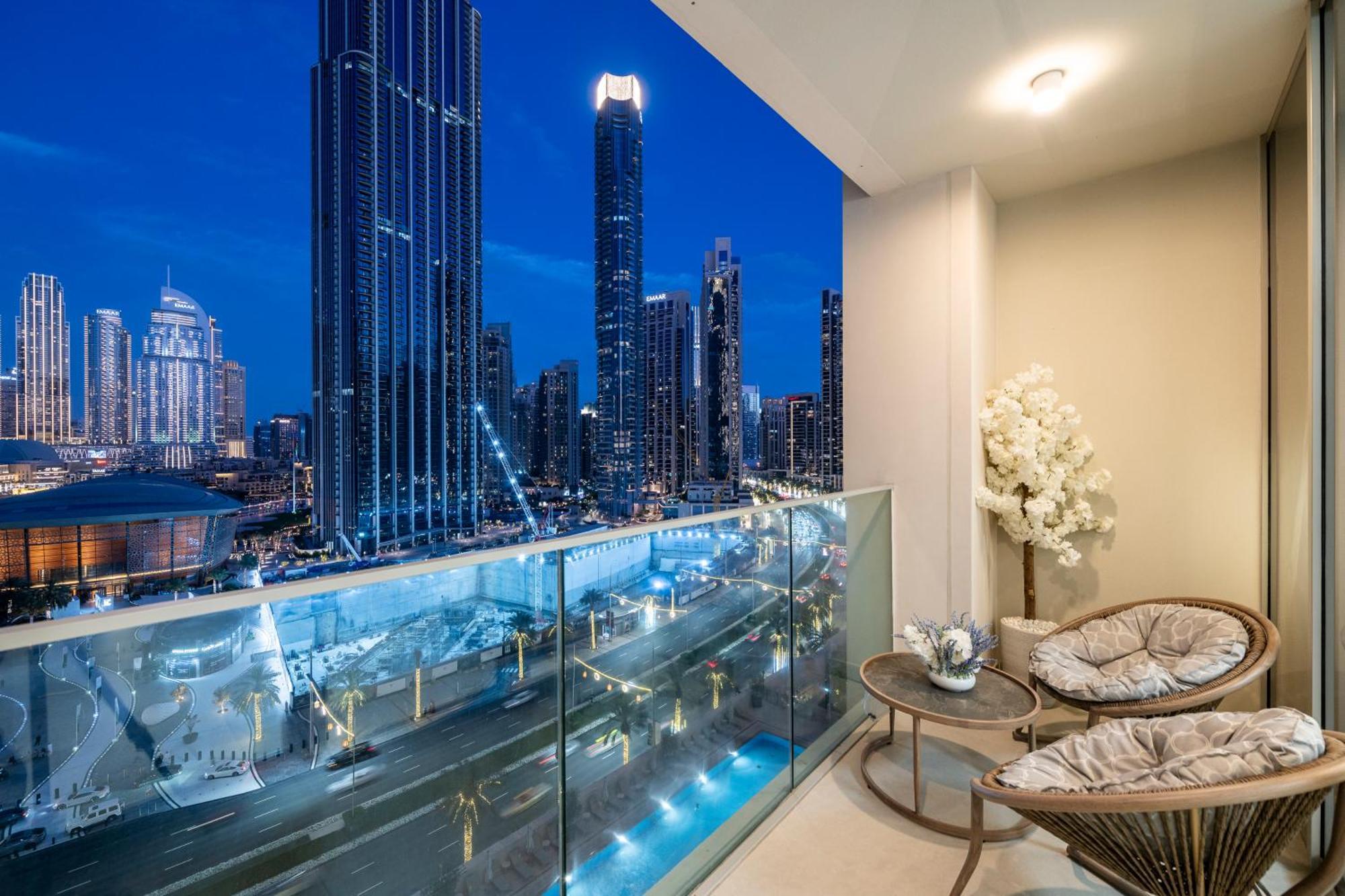 3 Bedrooms Tower 1- Downtown Skylight * Dubai