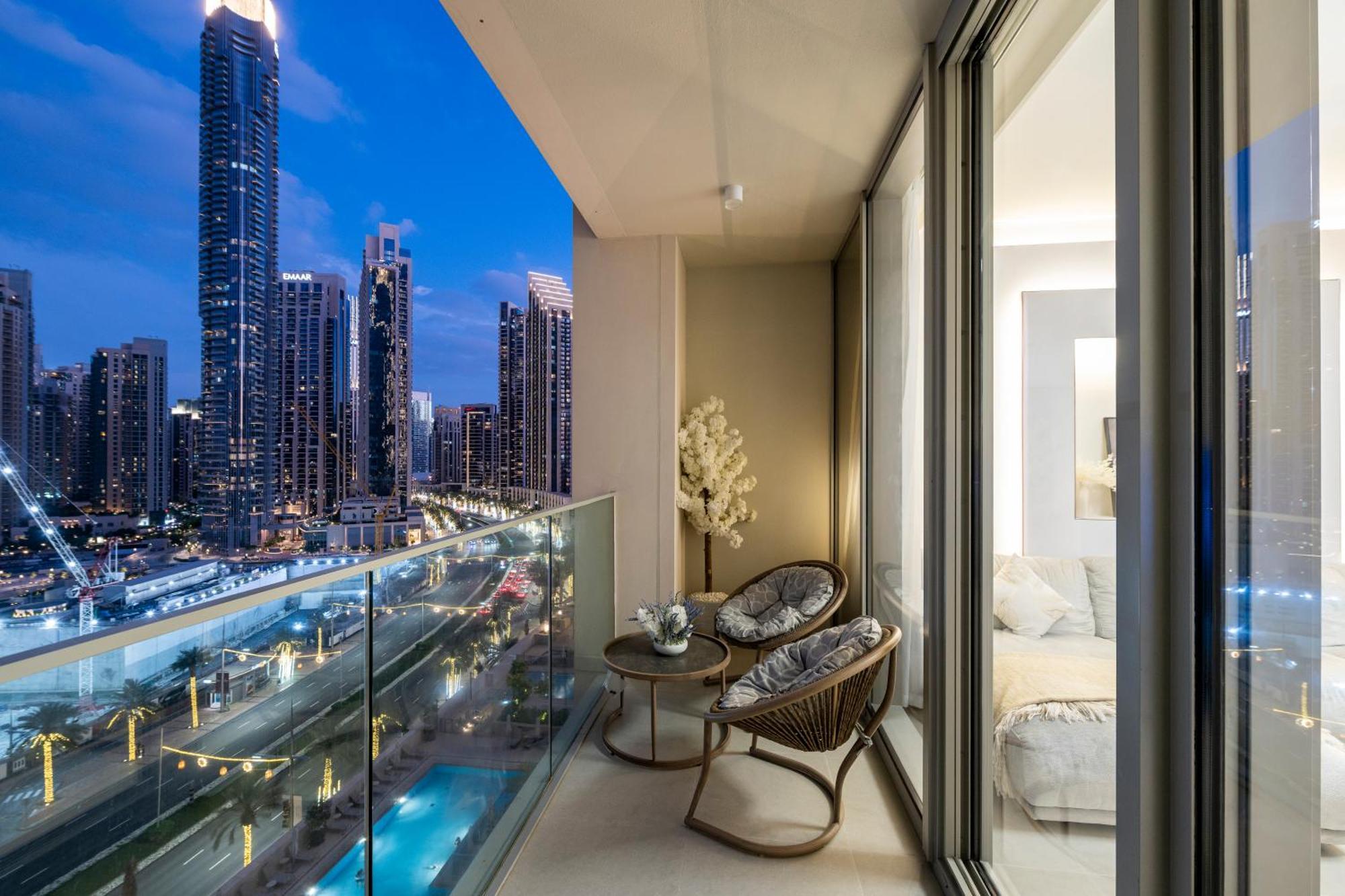 3 Bedrooms Tower 1- Downtown Skylight Apartment *