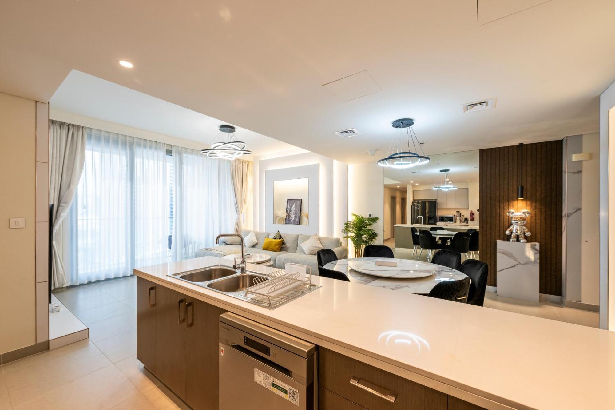 3 Bedrooms Tower 1- Downtown Skylight