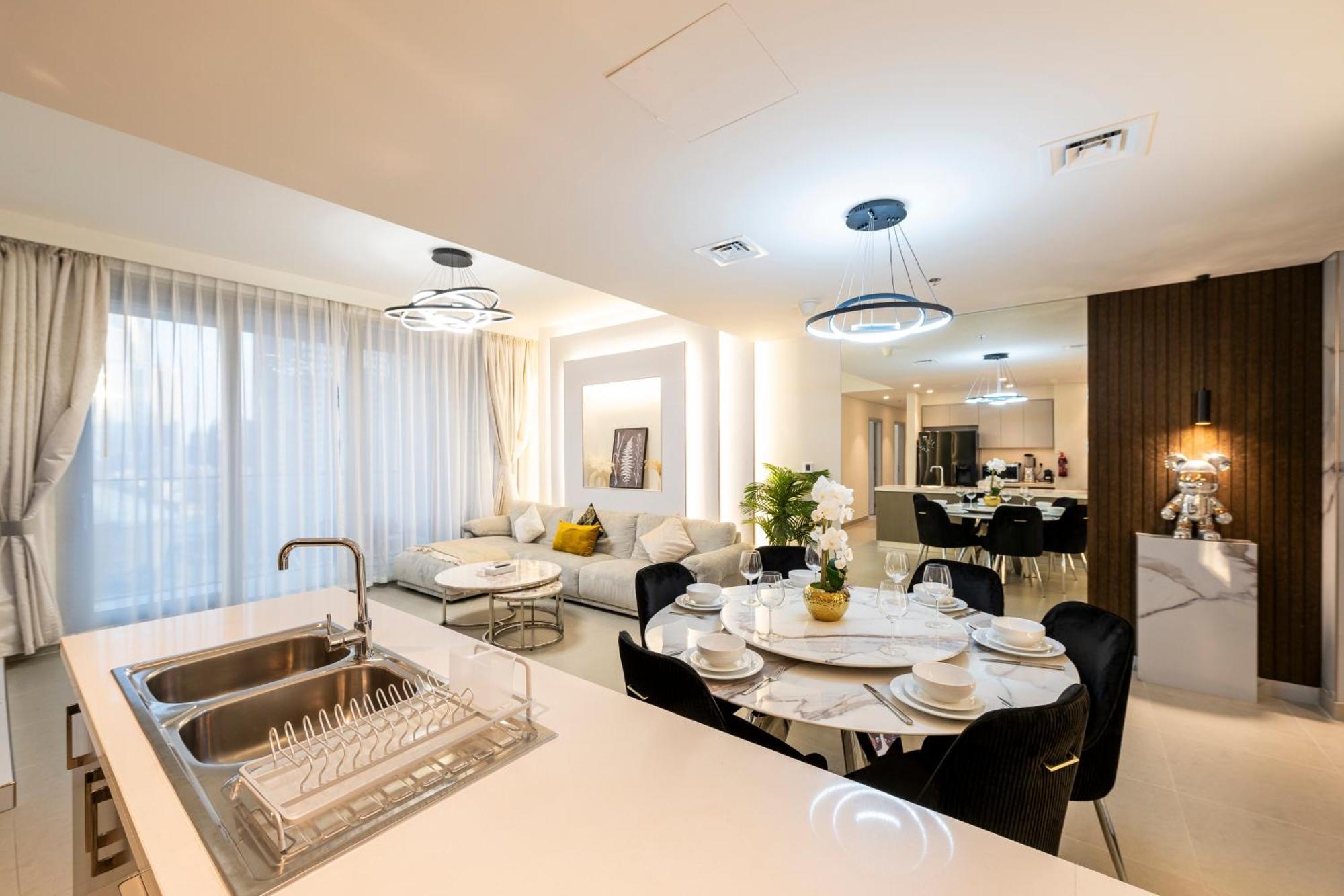 Apartment 3 Bedrooms Tower 1- Downtown Skylight