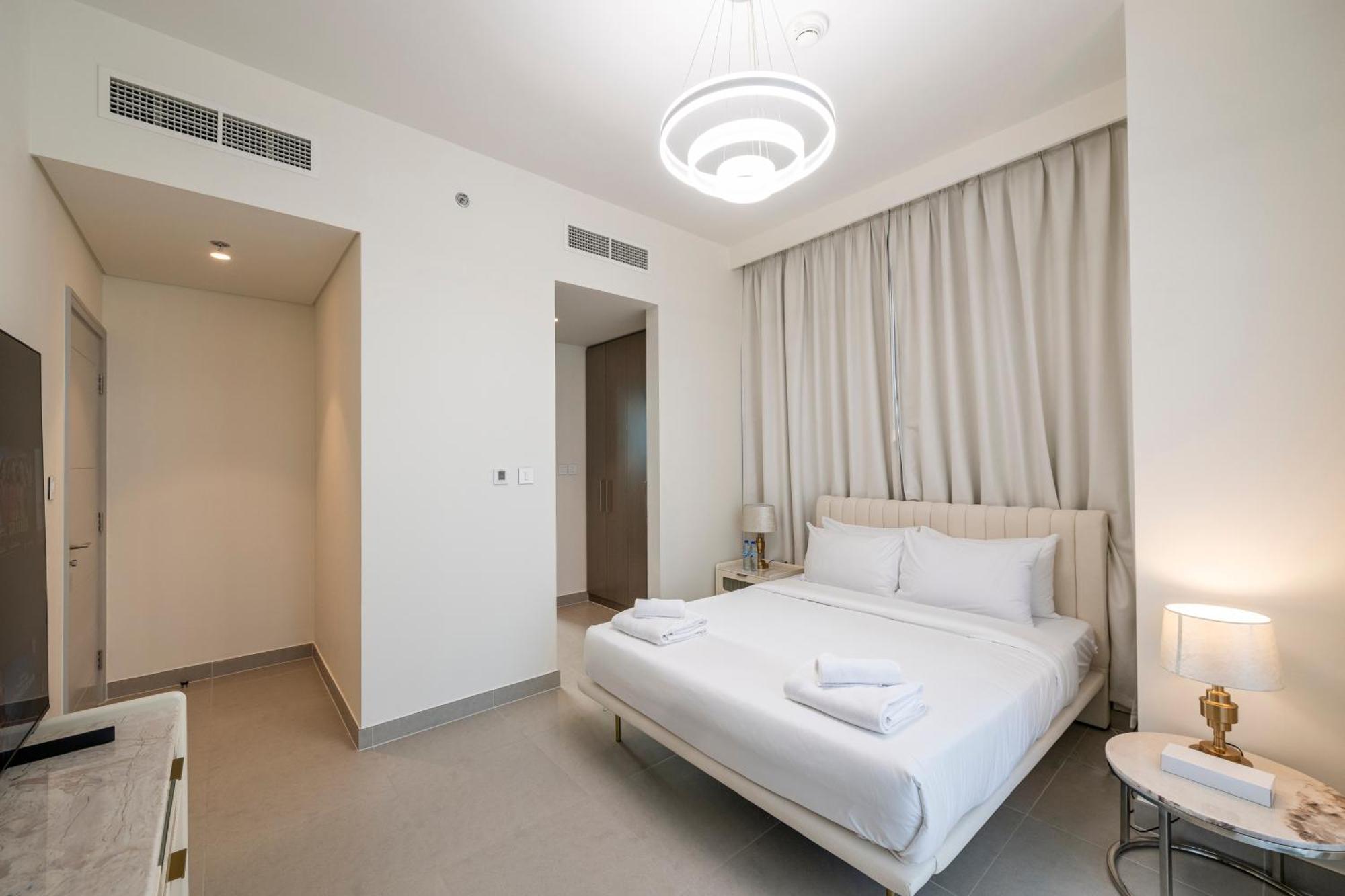 3 Bedrooms Tower 1- Downtown Skylight Dubai