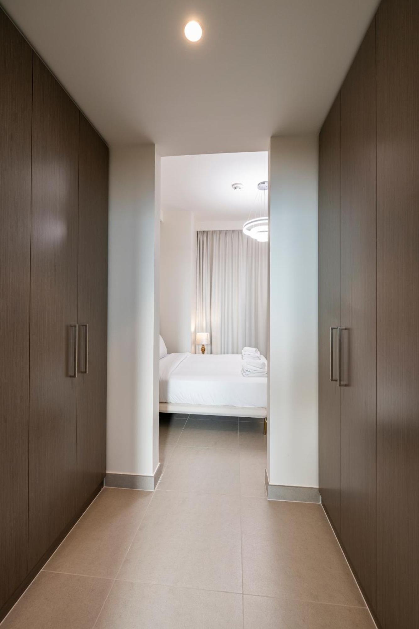 3 Bedrooms Tower 1- Downtown Skylight