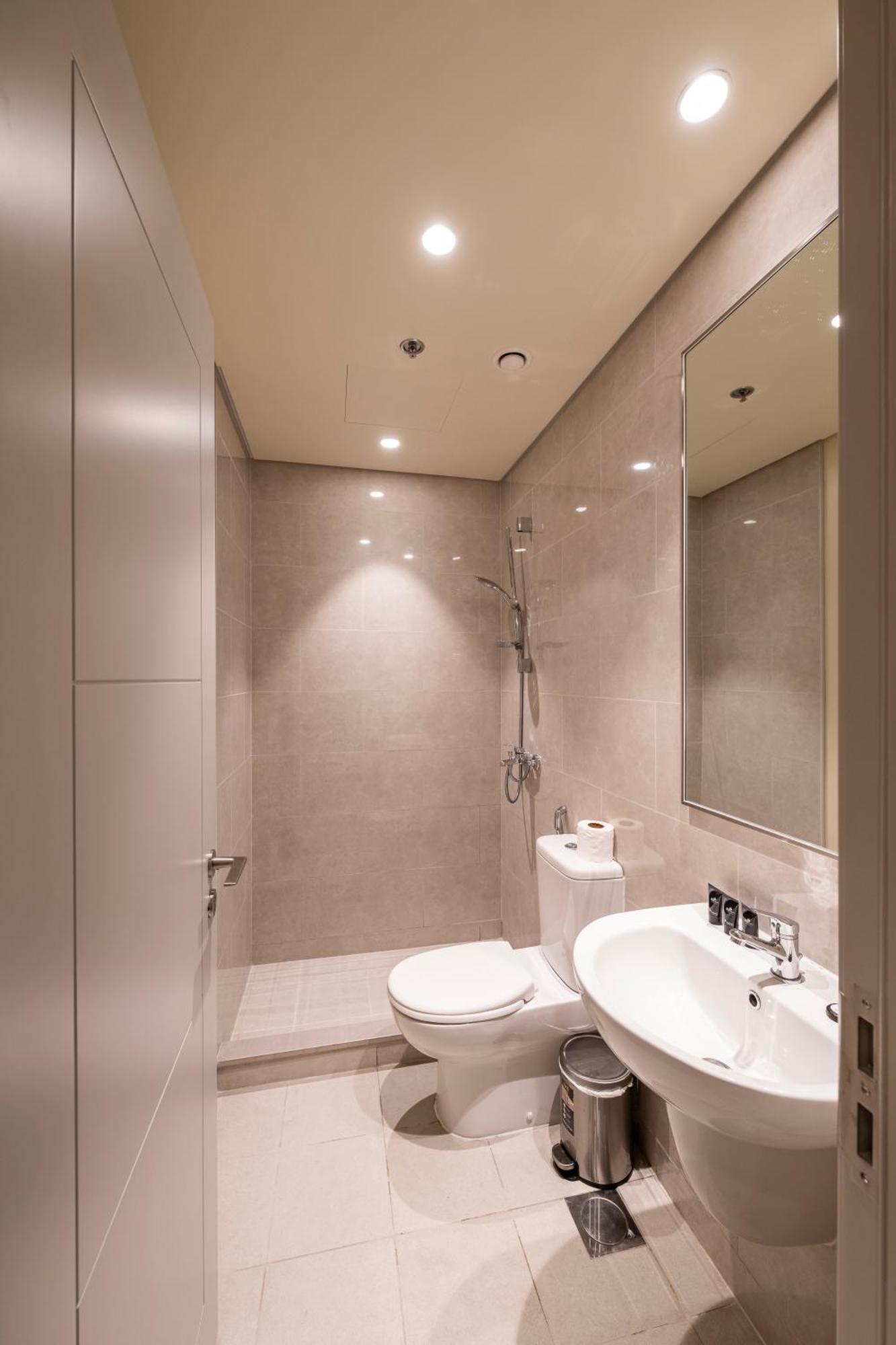 Apartment 3 Bedrooms Tower 1- Downtown Skylight Dubai
