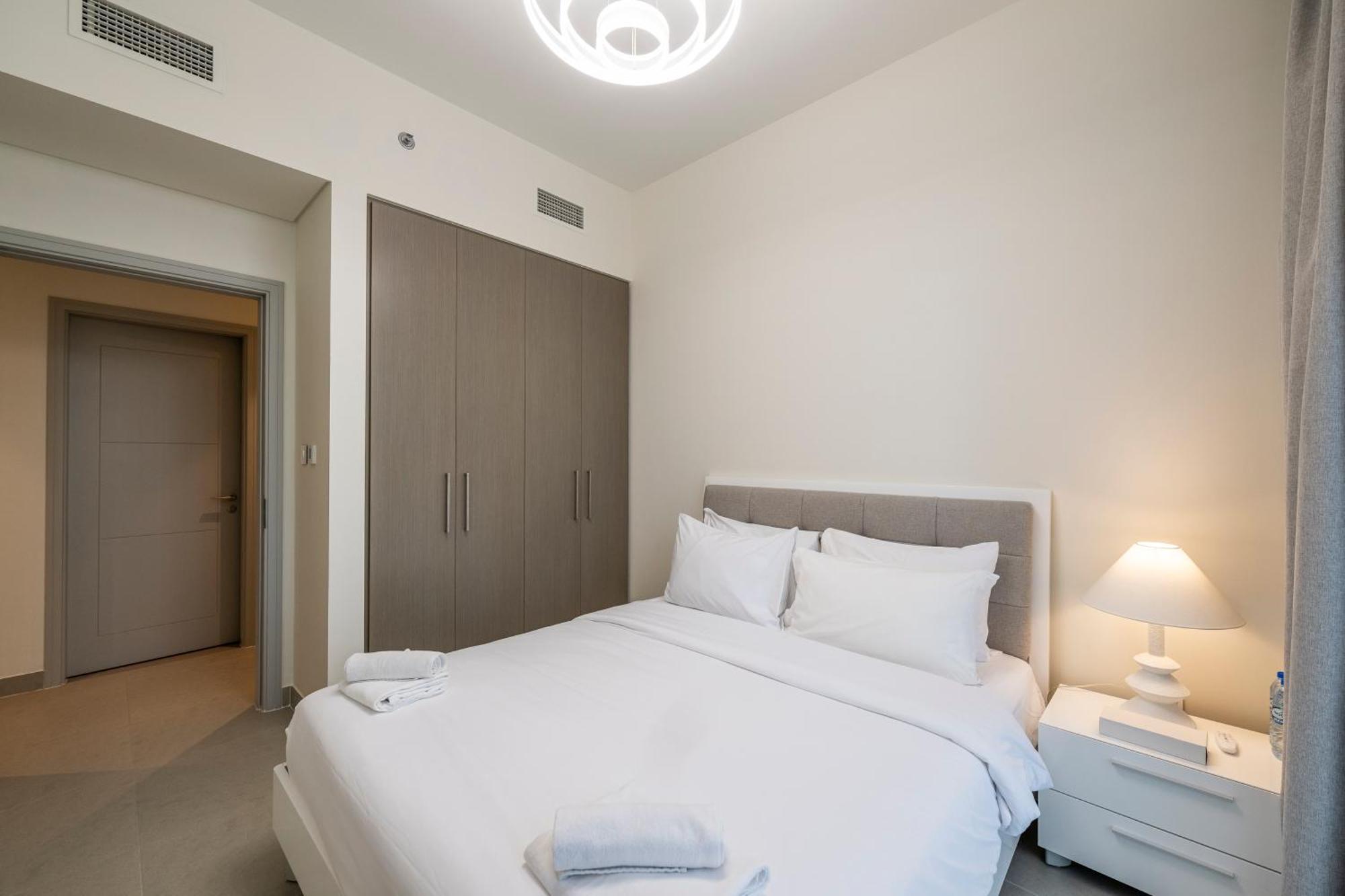 Apartment 3 Bedrooms Tower 1- Downtown Skylight