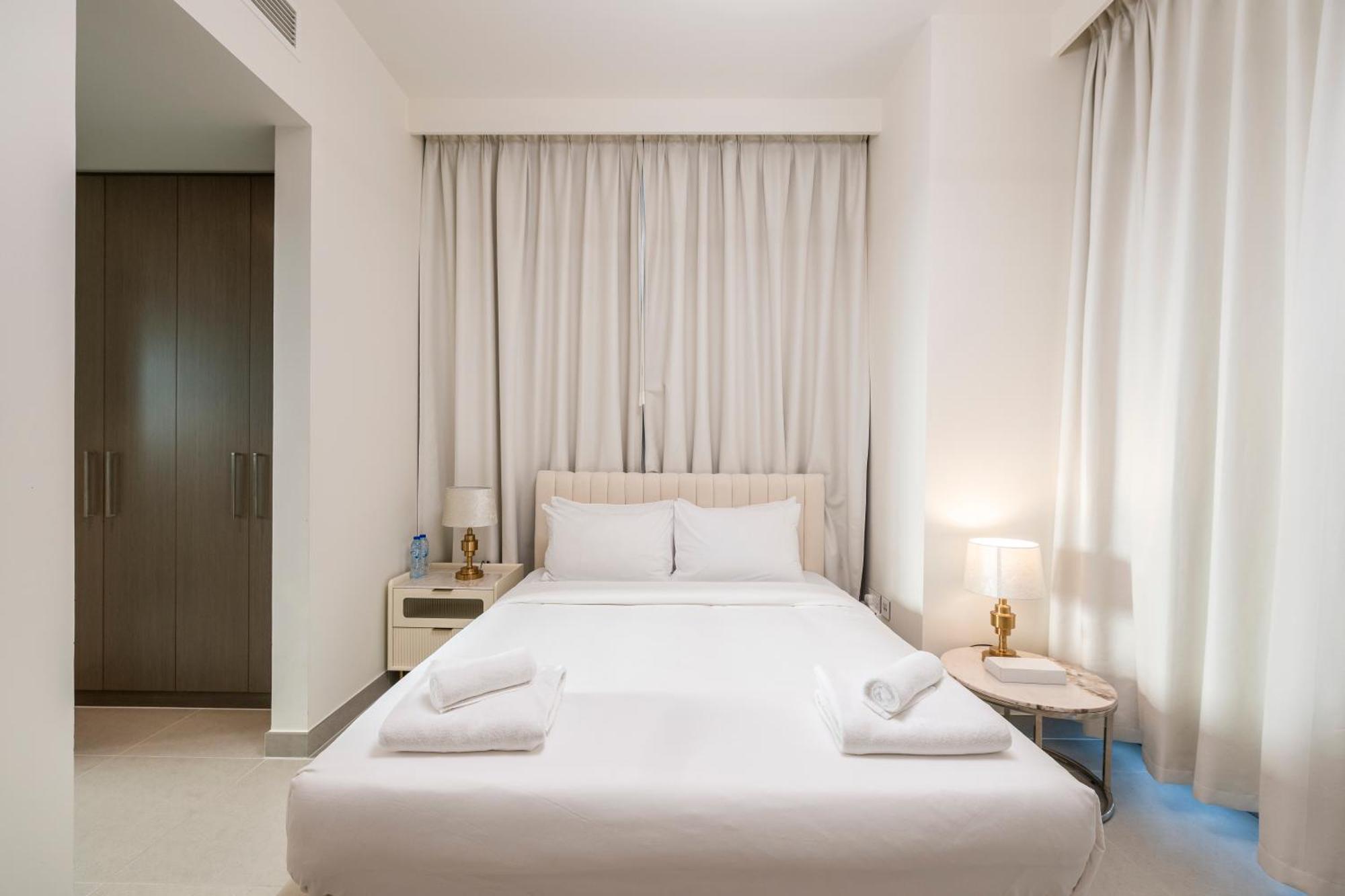 3 Bedrooms Tower 1- Downtown Skylight Dubai