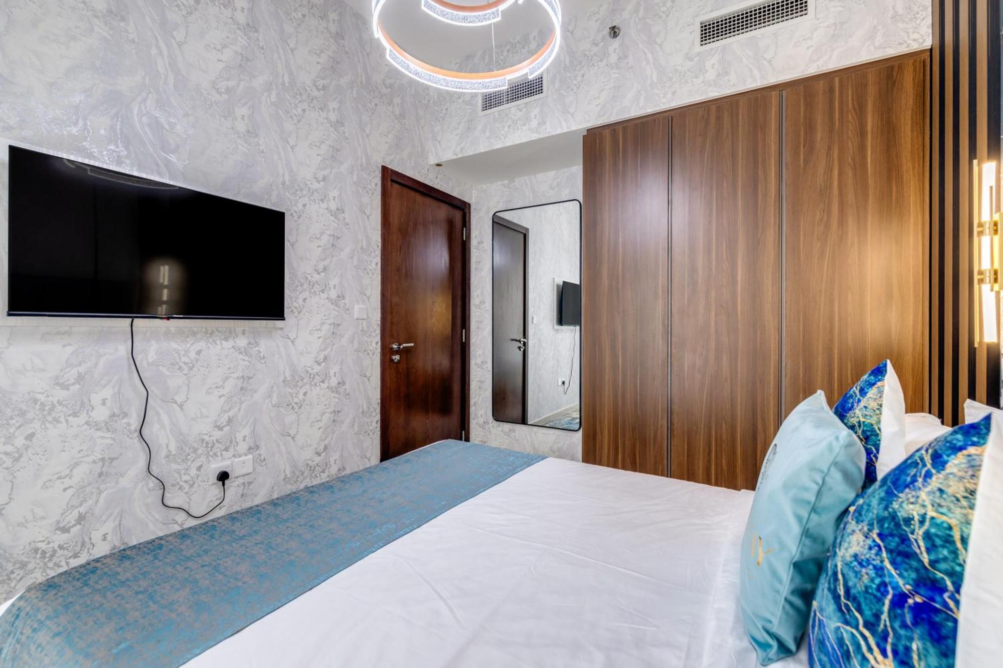 Globalstay. Luxury Near The Canal Daire Dubai