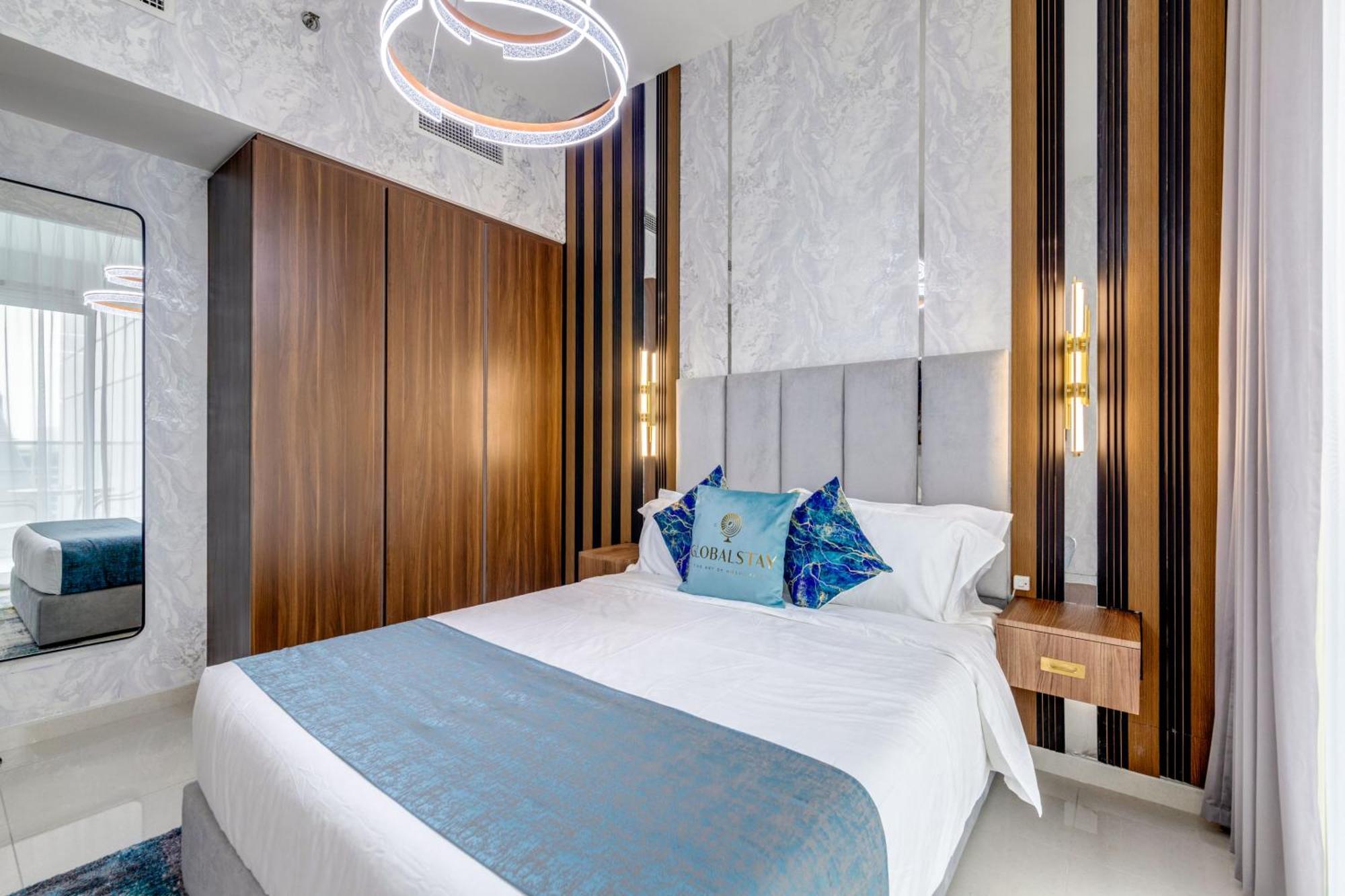 Daire Globalstay. Luxury Near The Canal Dubai