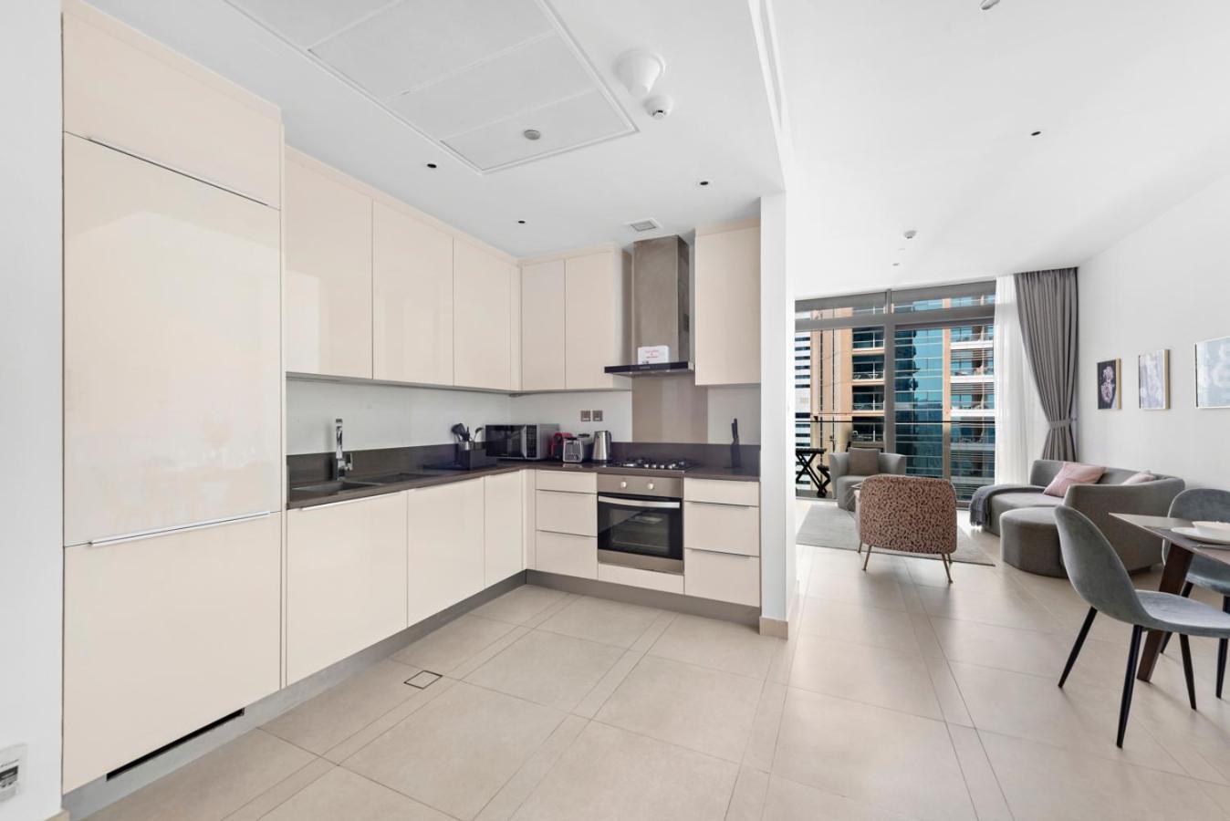 Stylish 1 Bedroom In Marina Apartment