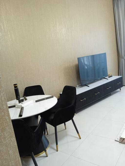 Apartment Specious Pool View One Bed Dubai