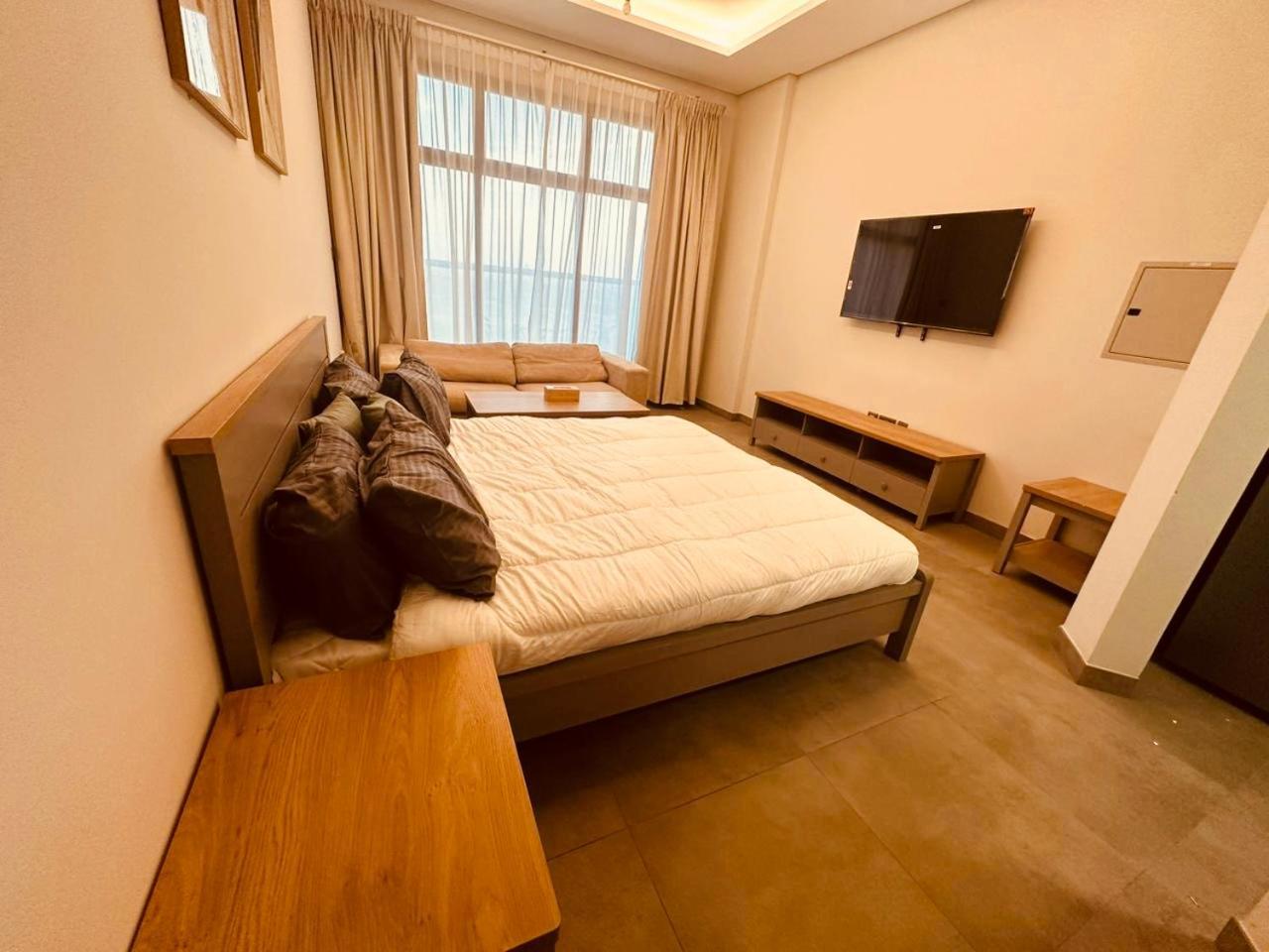 Retreat At Business Bay! 5 Mins From Downtown Apartment