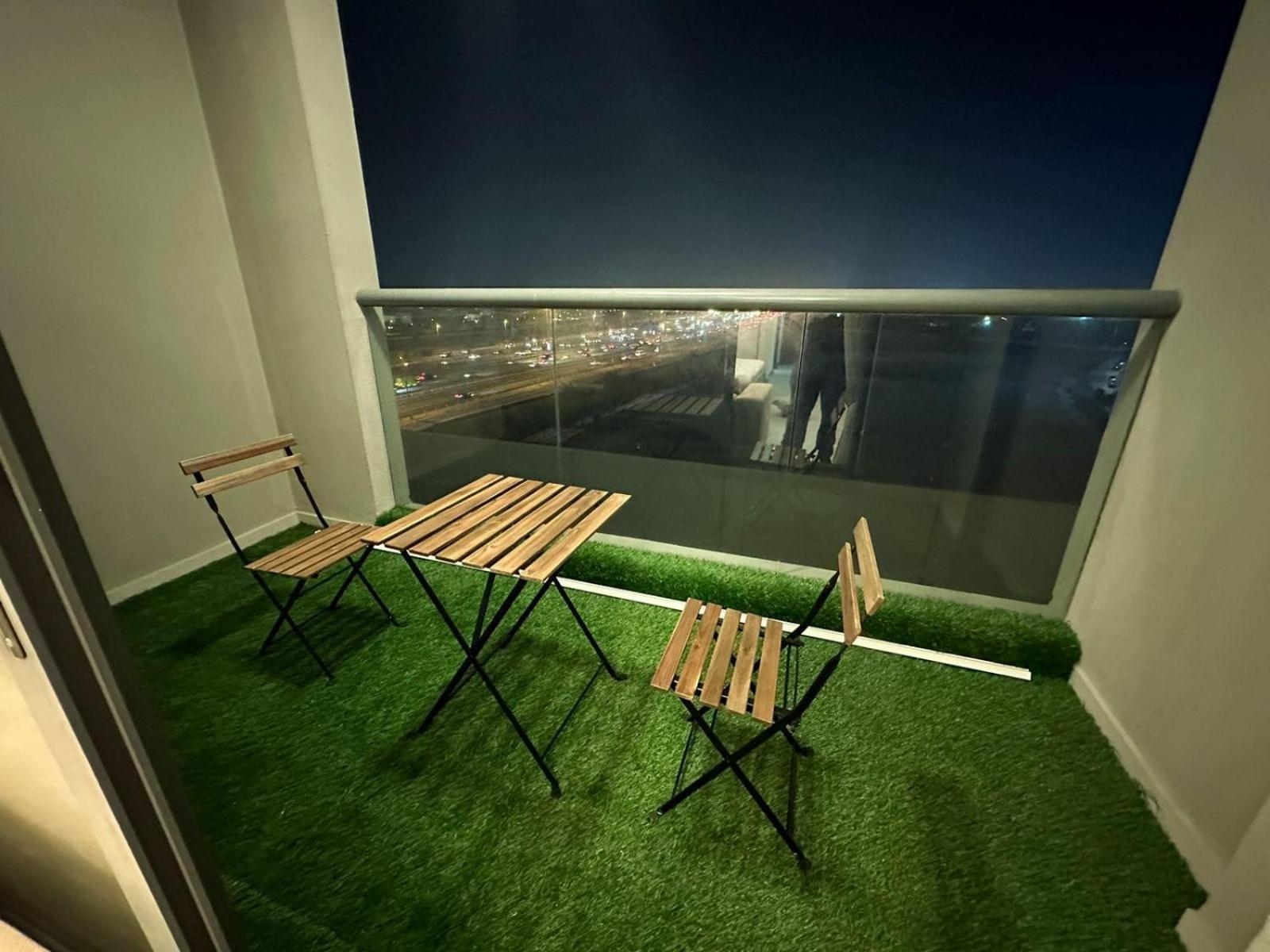 Retreat At Business Bay! 5 Mins From Downtown Apartment