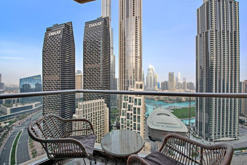 First Class 2br Stunning Fountain View Dubai