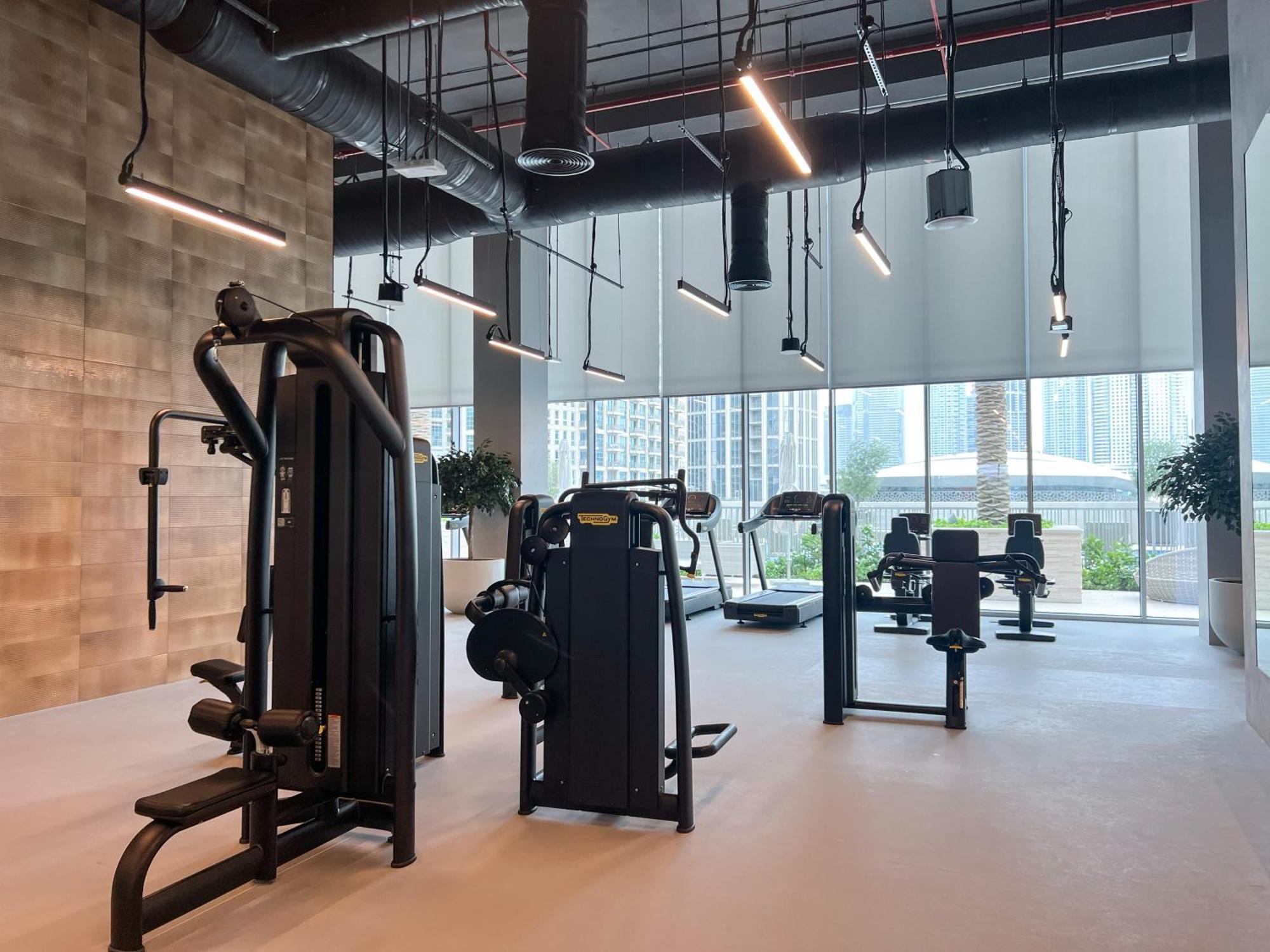 Apartment Luxurious 1br In Forte 2 With Spacious Gym With Squash Court Dubai