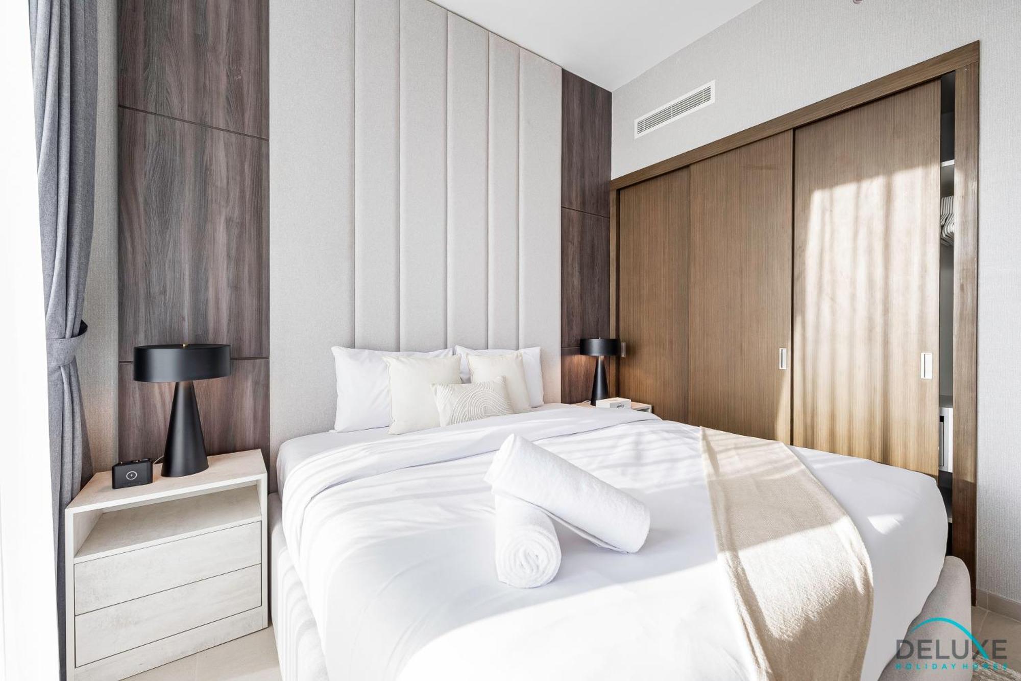 Limited Time Offer Stunning 2br At Great Price By Deluxe Homes Apartment *