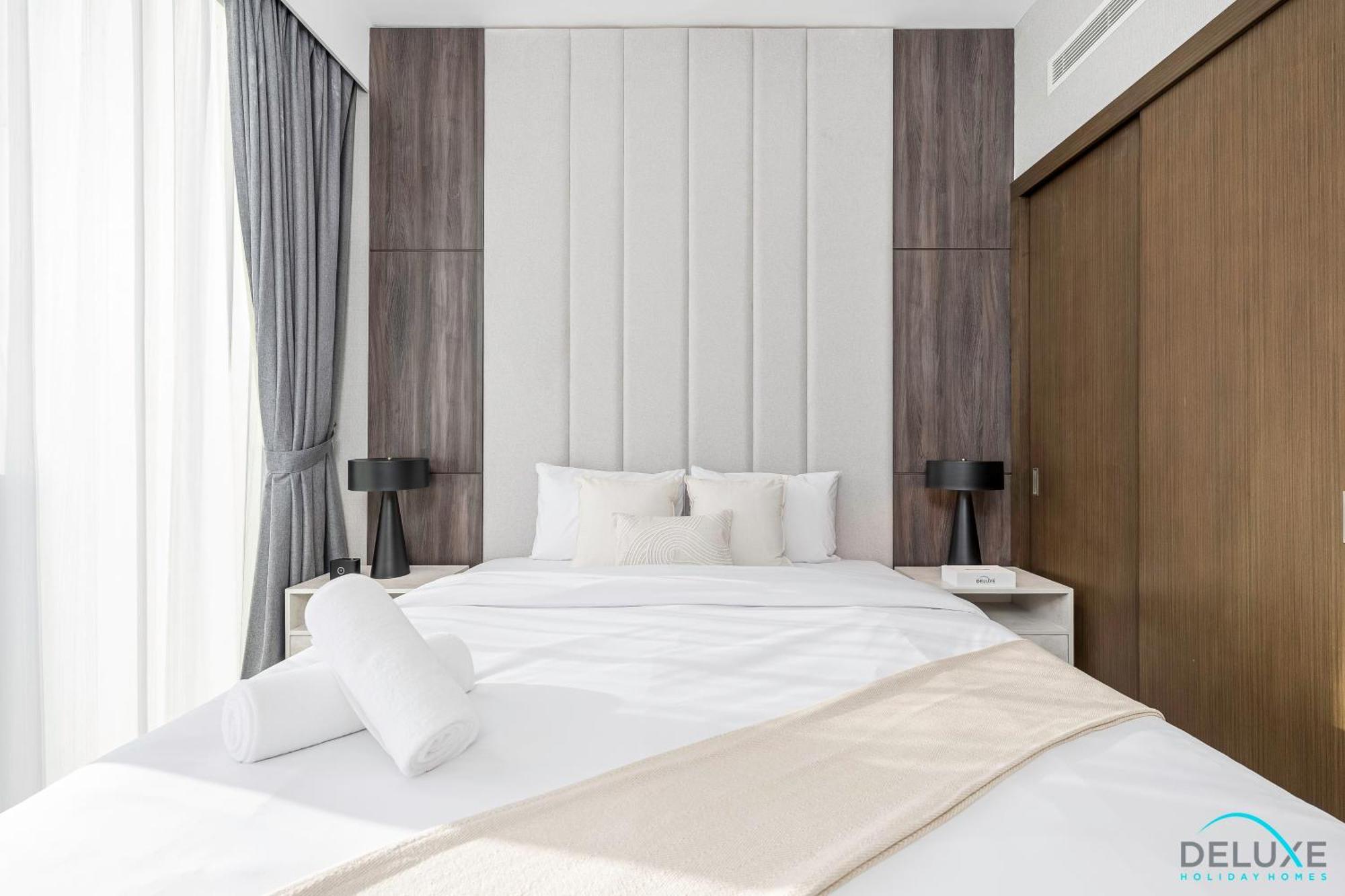 Limited Time Offer Stunning 2br At Great Price By Deluxe Homes Apartment