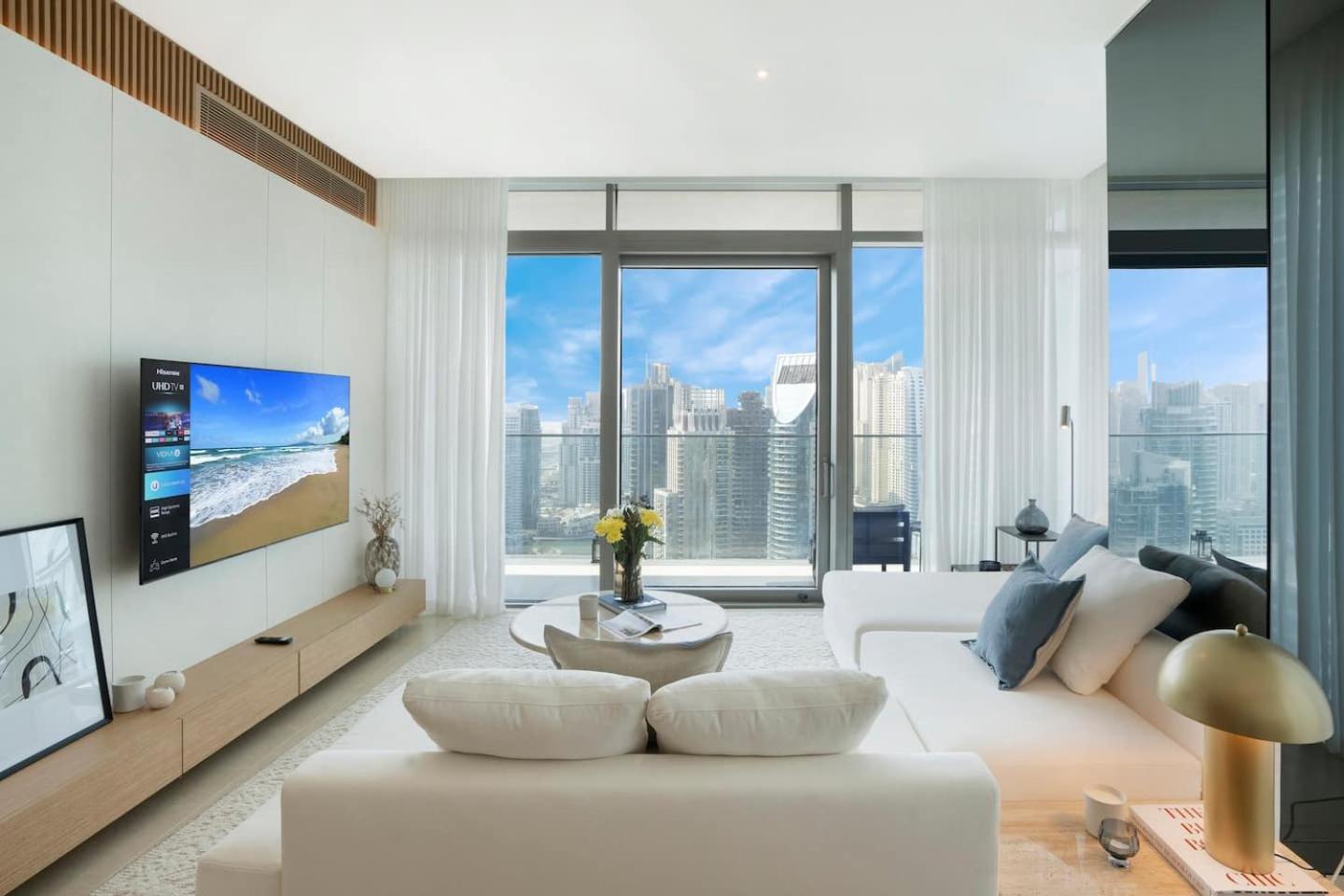 Luxurious 3brmaid With Stunning Marina Views Dubai