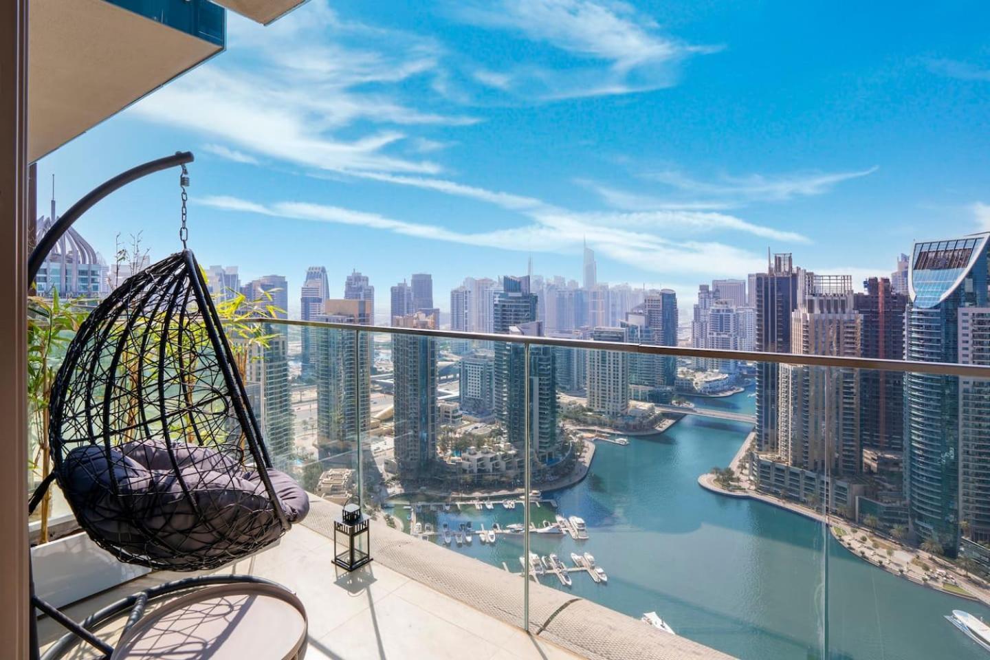Luxurious 3brmaid With Stunning Marina Views Dubai