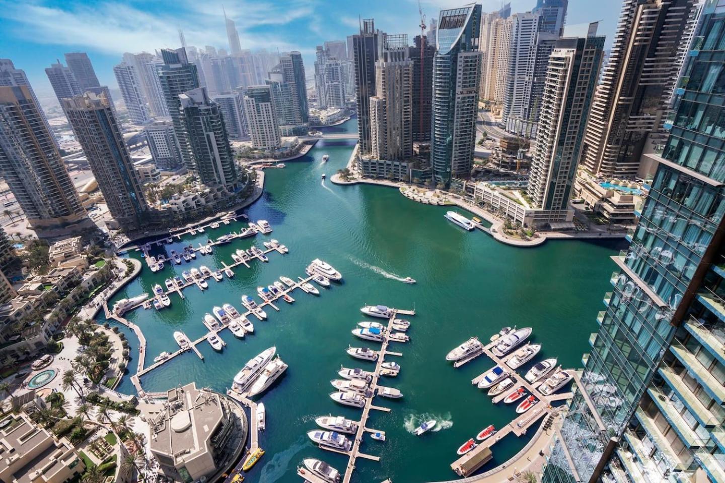Luxurious 3brmaid With Stunning Marina Views Apartment Dubai