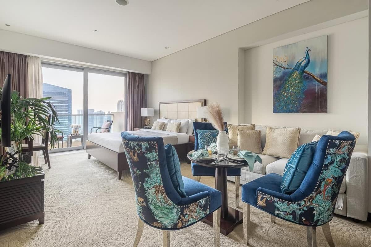 Frank Porter - Emaar Residences Marina Apartment Dubai