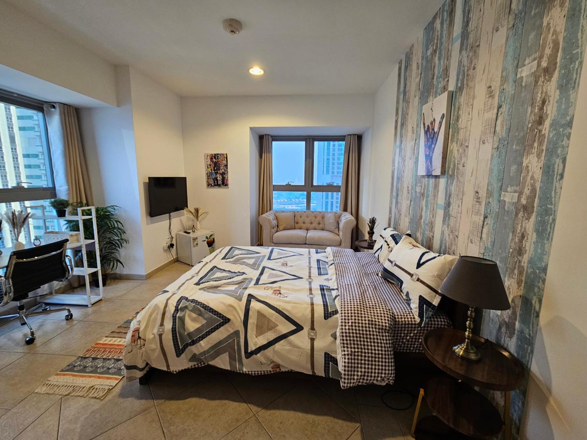 Super Host At Highest Residential Tower In The World, Private In A Shared Homestay *