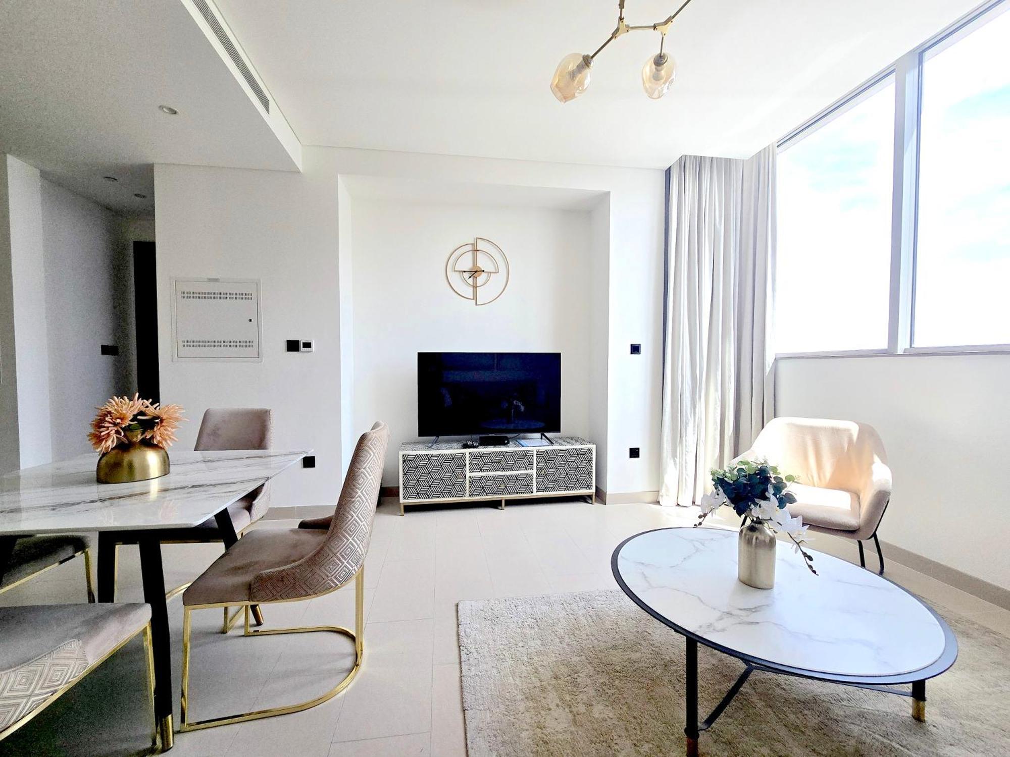 Sleek And Stylish 2-bedroom Apartment