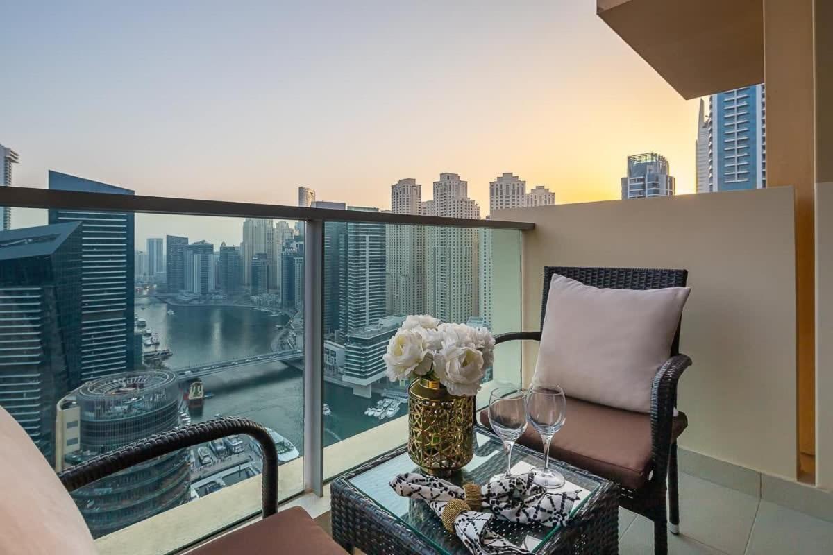 Frank Porter - Emaar Residences Marina Apartment Dubai