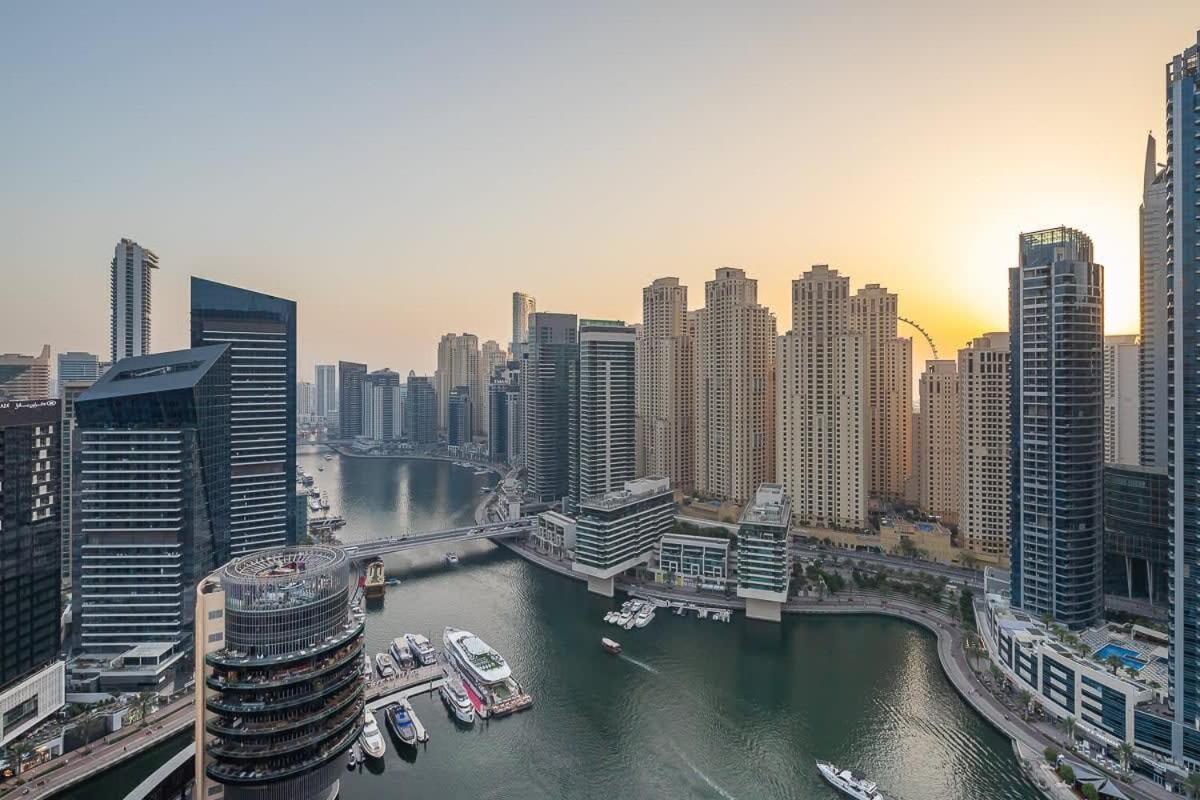Apartment Frank Porter - Emaar Residences Marina Dubai