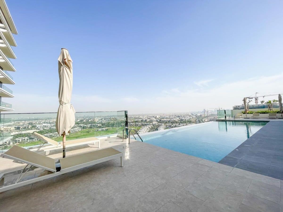 Frank Porter - Golf Apartment Dubai