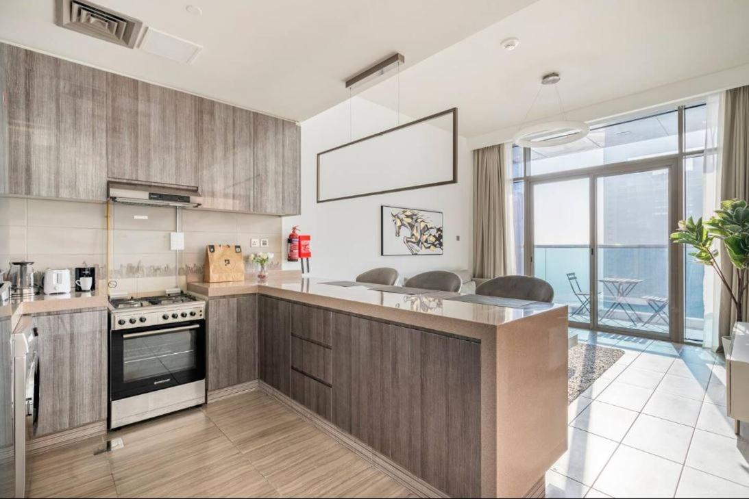 One Bed Mbl Jlt Apartment