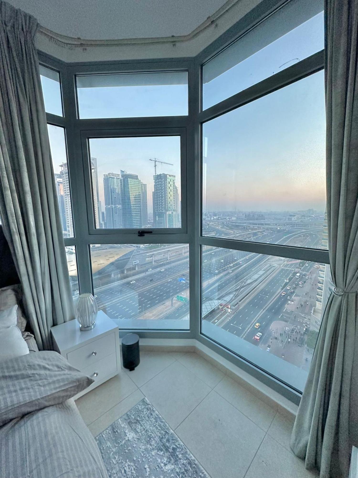 Modern Marina Apartment Dubai