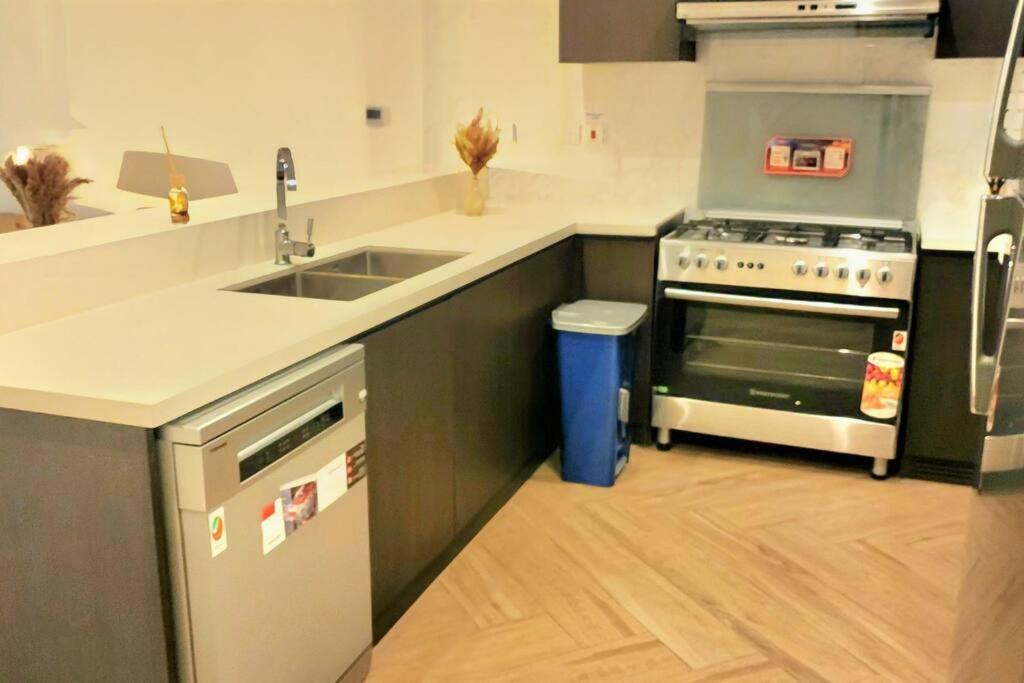 Apartment 3br Beige Gray Escape Silver Skywalk Sanctuary