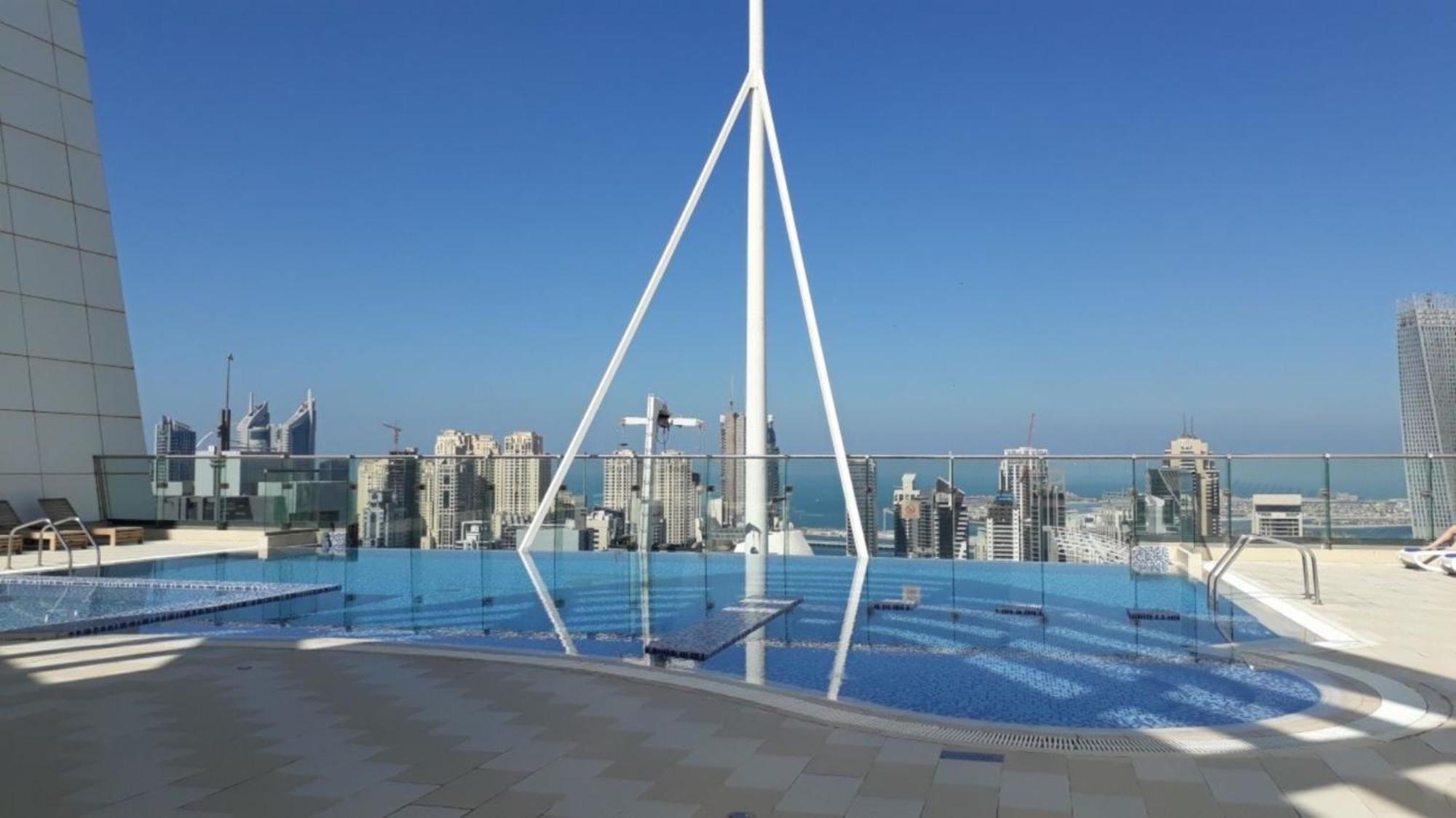 Click Stay - Jlt - Studio & Balcony Lakes View Entire Apartment -Jn