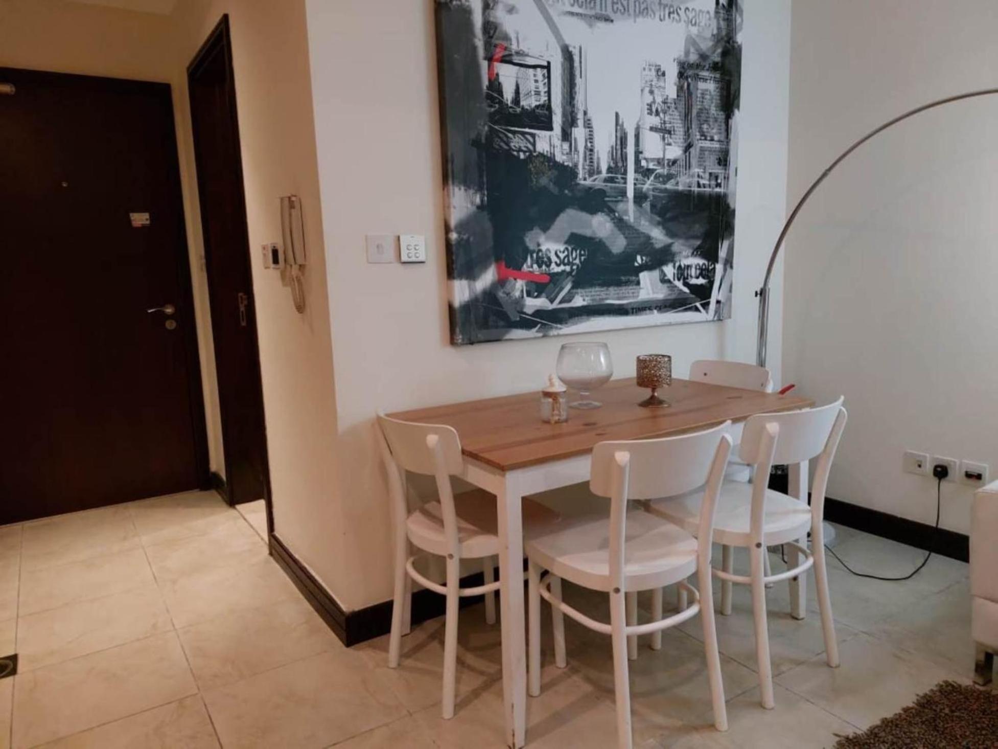 Click Stay - Jlt - Studio & Balcony Lakes View Entire Apartment -Jn *