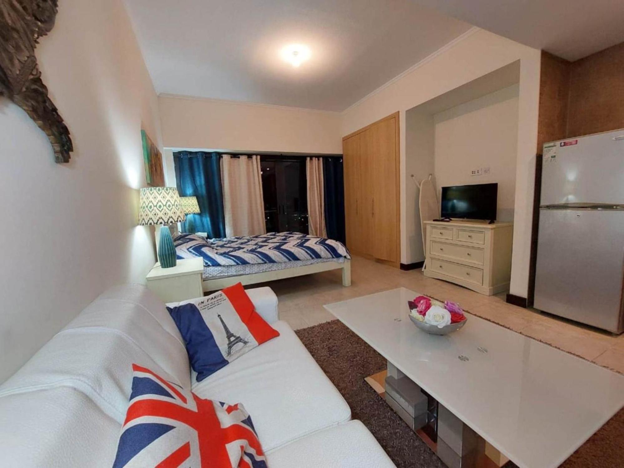 Click Stay - Jlt - Studio & Balcony Lakes View Entire Apartment -Jn * Dubai