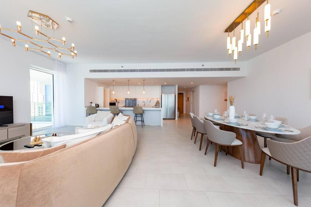 Apartment Fantastic And Rare 4br+maid's In Jbr Walk *