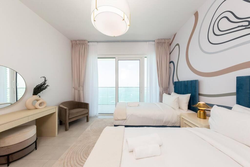 Fantastic And Rare 4br+maid's In Jbr Walk Apartment *