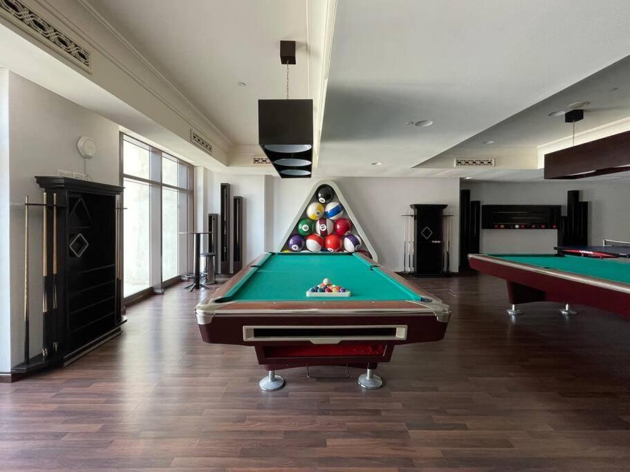 Daire First Class 1br Tranquil Oasis In Old Town Dubai